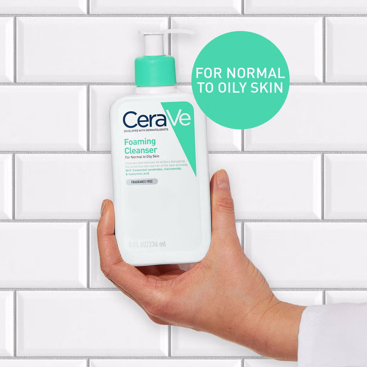 CeraVe - Schuimende Cleanser met Niacinamide voor Normale tot Vettige Huid - 236 ml 3