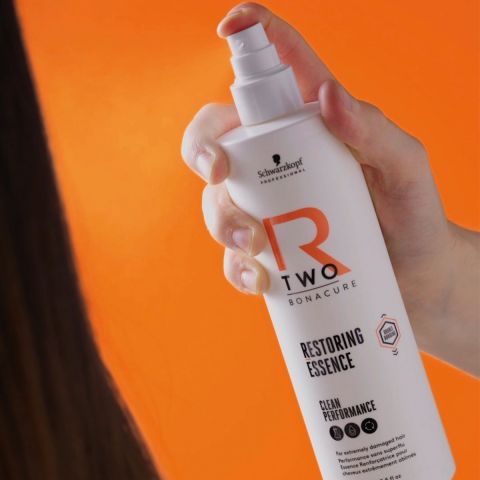 Schwarzkopf - R-TWO - Restoring Essence & Rescuing Treatment 200 ml - Voordeelset