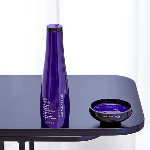 Shu Uemura - Yūbi Blonde - Anti-Brass Purple Shampoo - 300 ml