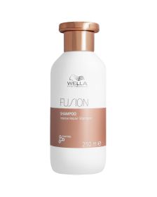 Wella Professionals - Fusion - Intense Repair Shampoo