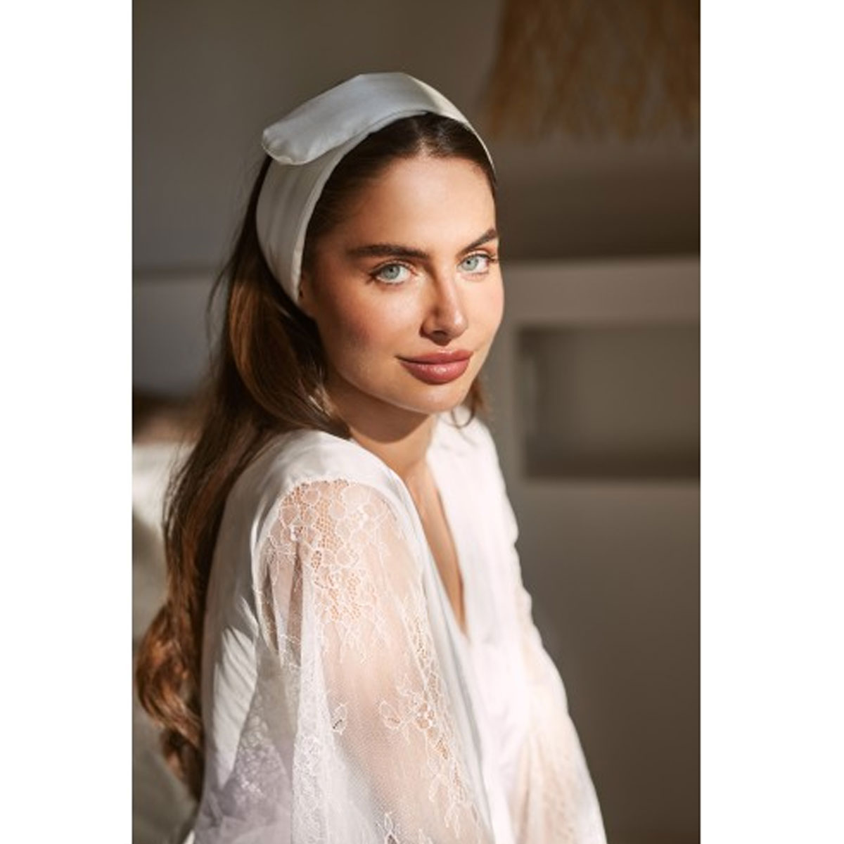Beauty Pillow - Luxury Silk Glam Band - Pearl 3