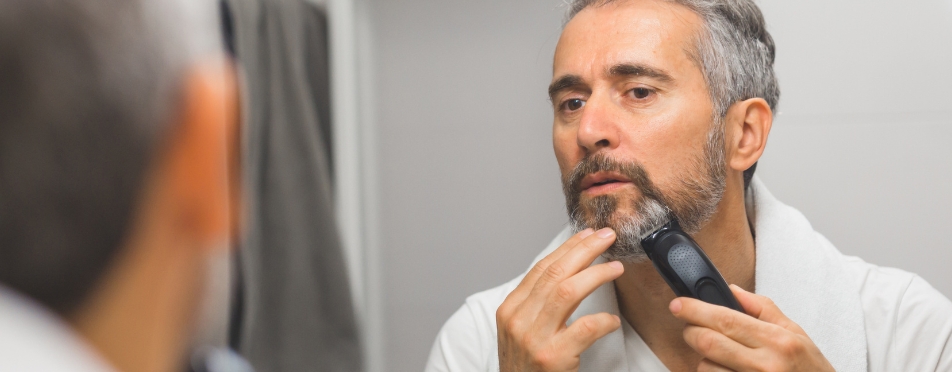 Hoe overleef ik Movember?! De 6 gouden tips voor de perfecte snor en baard!