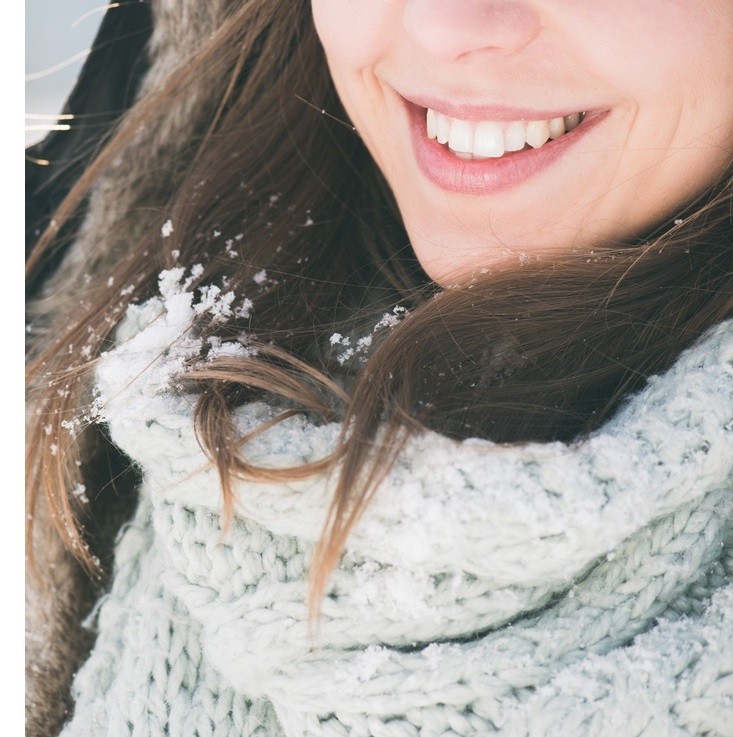 Haartrends Winter 2016: Lang Haar onder Jas of Sjaal dragen.